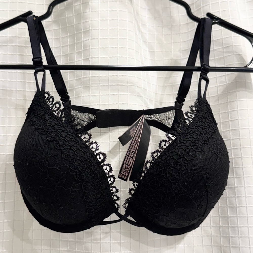 Victoria’s Secret Bombshell Black Lace Push Up Bra
